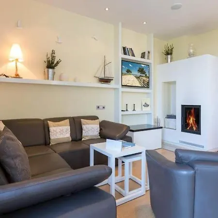 Strandresidenzen Bansin Ostseepalais 04 *